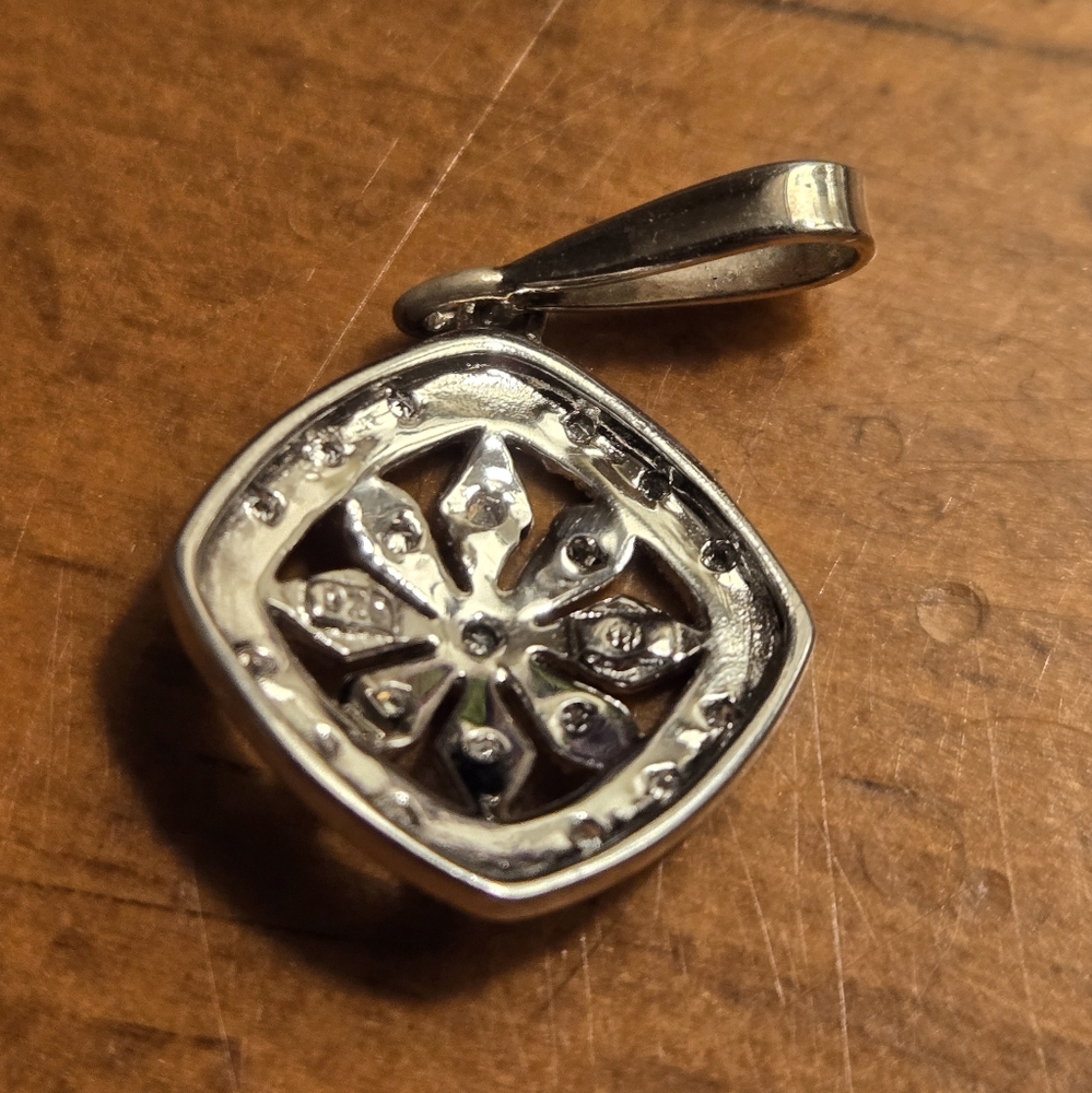 Diamond & Sterling Silver pendant - Picture 4 of 5